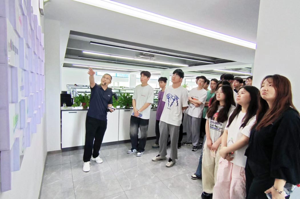 中國石油大學（華東）師生走進艾普智能，攜手共促產學研深度融合