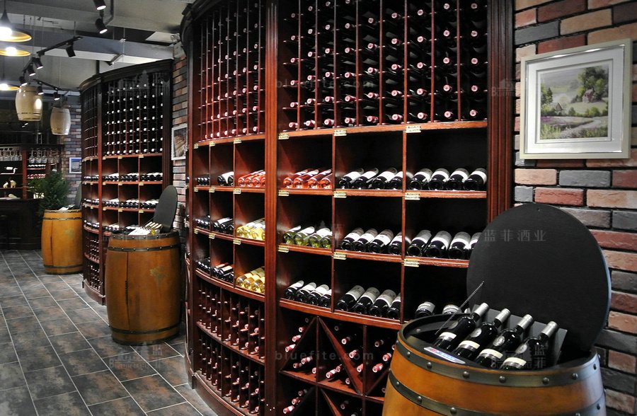 投資開(kāi)紅酒專(zhuān)賣(mài)店賺錢(qián)嗎